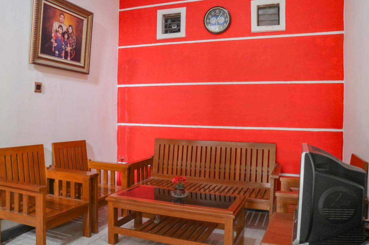 Wisma Vandera Syariah Garut Mitra Reddoorz Екстер'єр фото