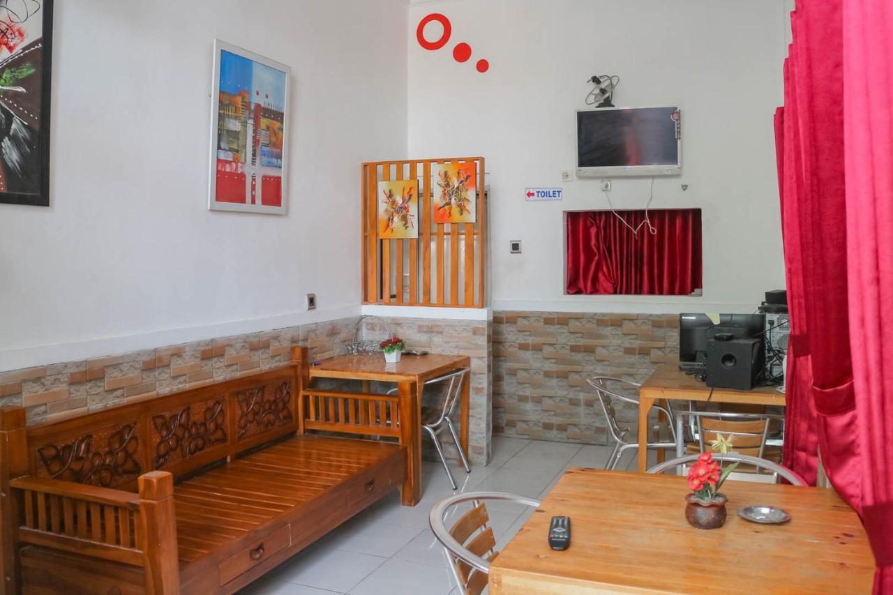 Wisma Vandera Syariah Garut Mitra Reddoorz Екстер'єр фото